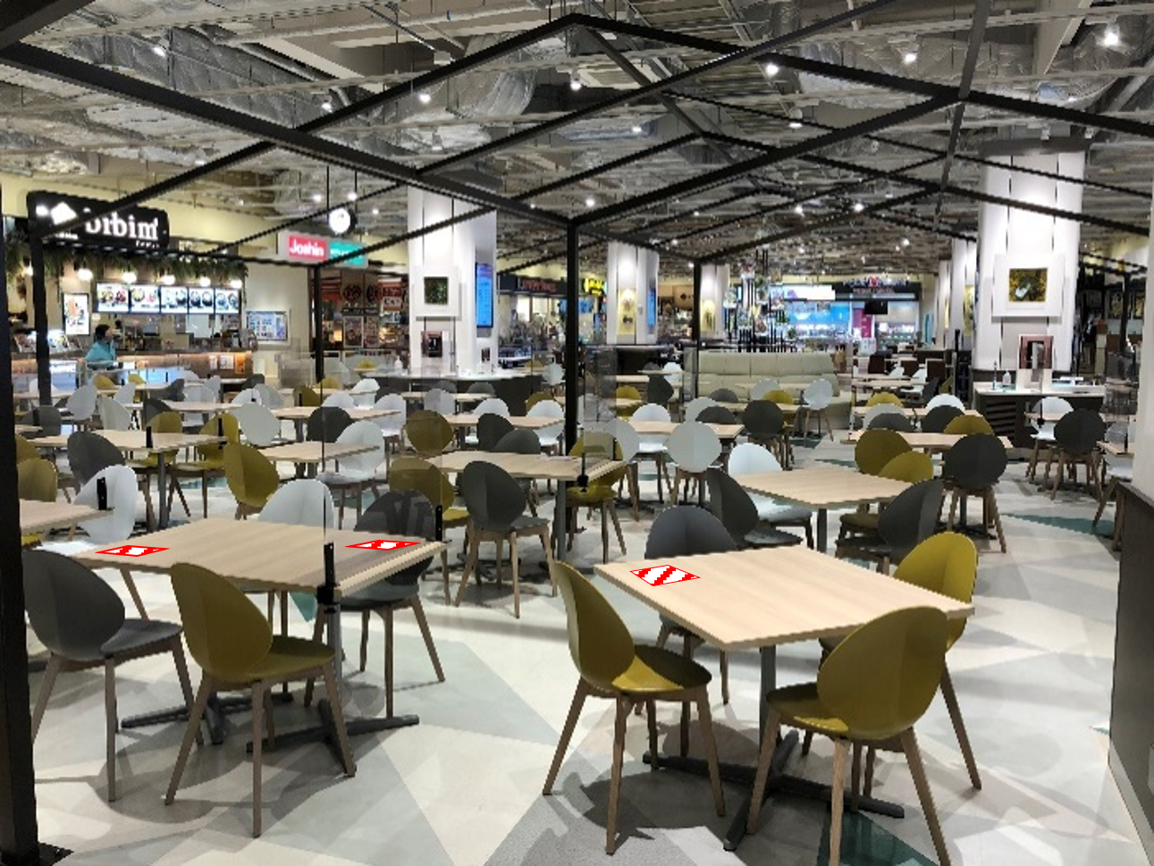 ①CENTER-2F Q's kitchen(フードコート)